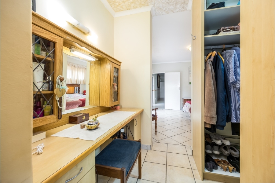 9 Bedroom Property for Sale in Vierlanden Western Cape